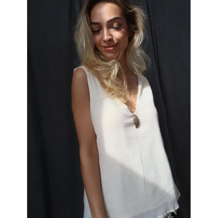 YAPRAK V YAKA MÜSLİN BLUZ