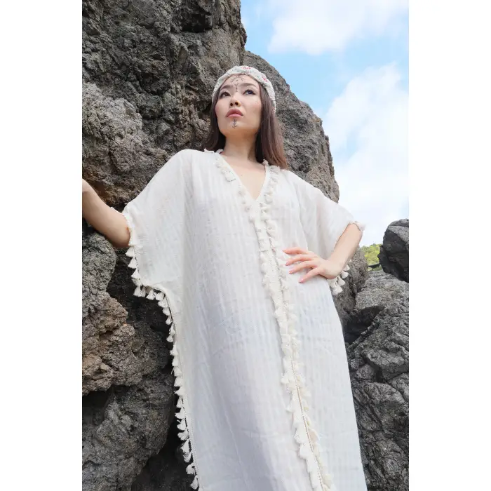 ATLAS ÇİZGİLİ ŞİLE BEZİ PÜSKÜL DETAYLI KAFTAN