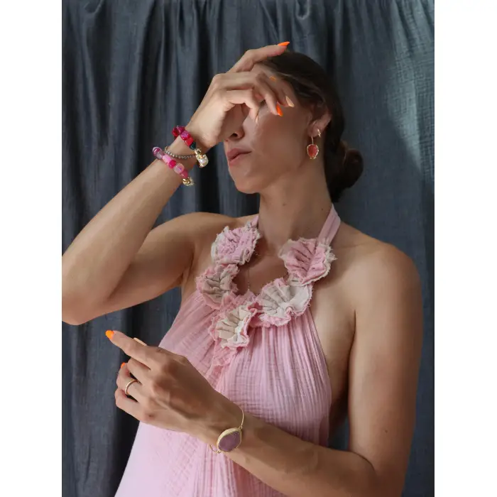 ALOHA YAKASI ÇİÇEK DETAYLI MÜSLİN ELBİSE