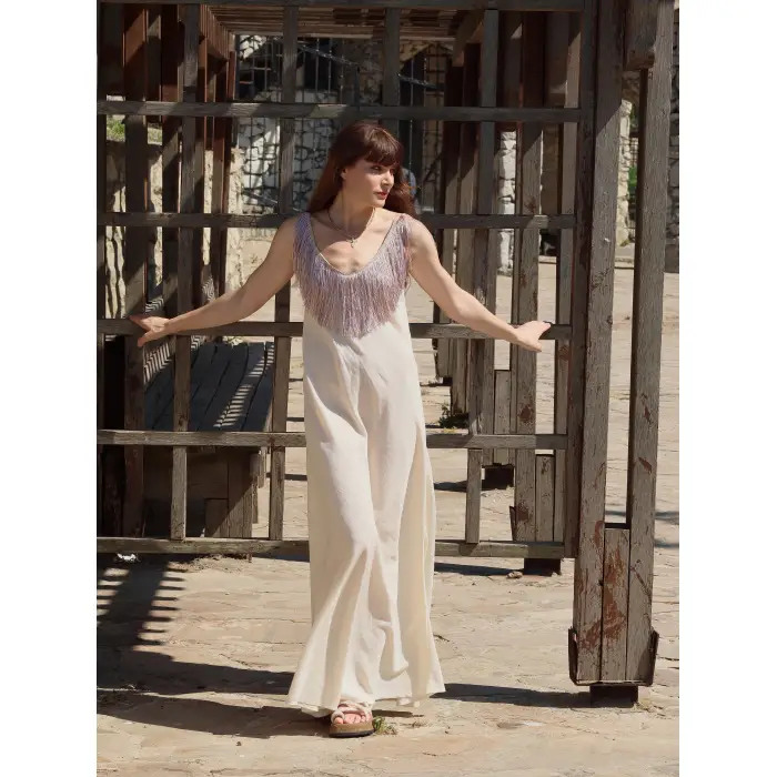 JÜLİDE YAKASI PÜSKÜL DETAYLI ŞİLE BEZİ ELBİSE