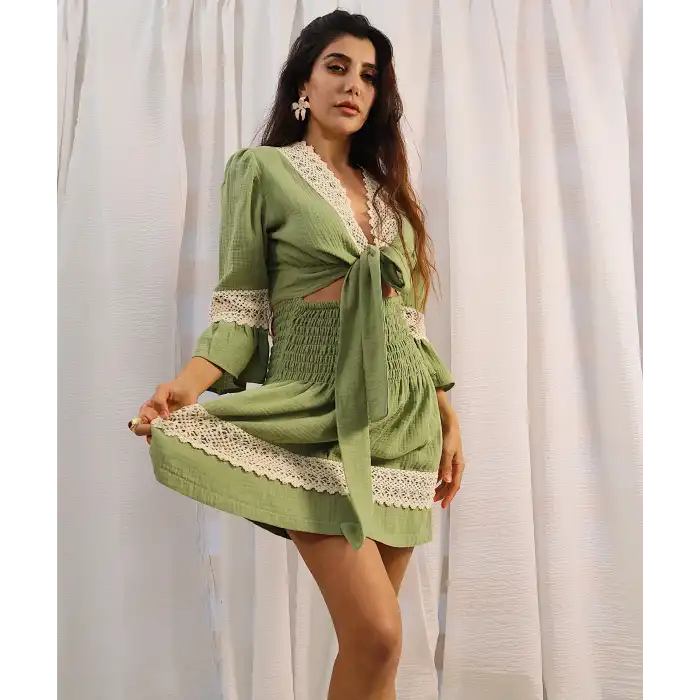 ENDÜLÜS DANTEL DETAYLI CROP BAĞLAMALI BOHEM MÜSLİN Mini ELBİSE