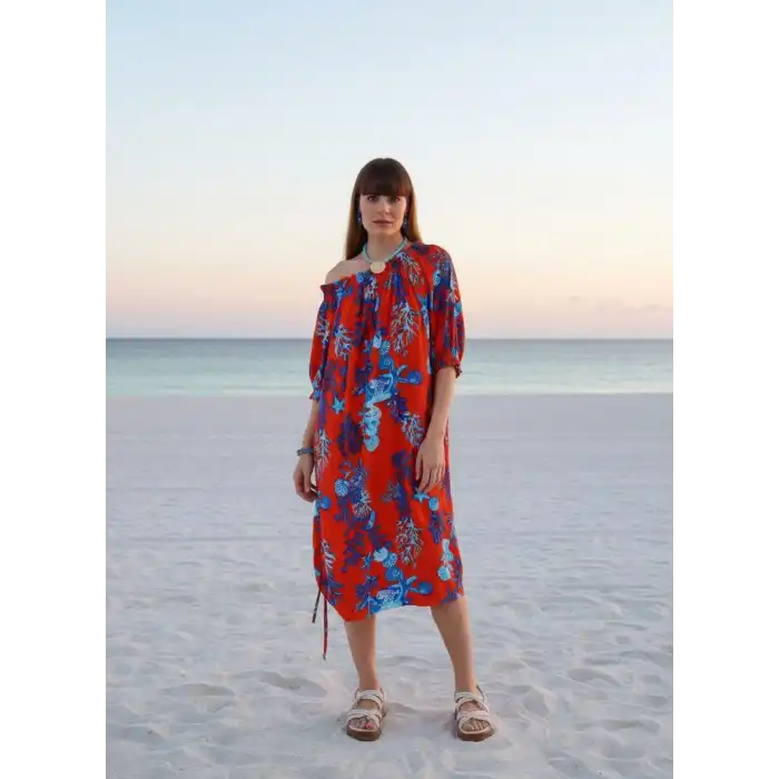 BALİ ETEĞİ BÜZGÜLÜ ELBİSE / Kırmızı
