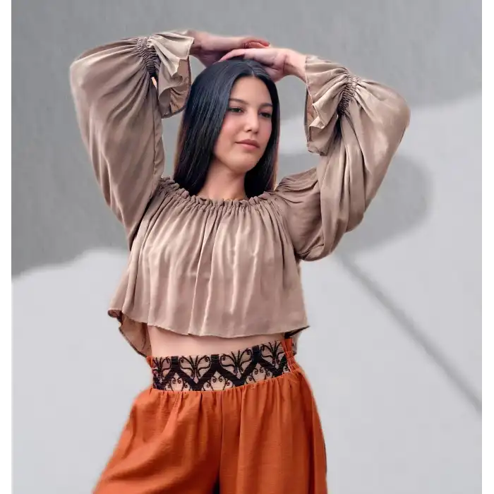 SAHRA MADONNA YAKA CROP BLUZ / Vizon