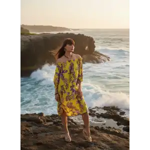 BALİ ETEĞİ BÜZGÜLÜ ELBİSE