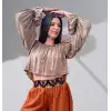 SAHRA MADONNA YAKA CROP BLUZ / Vizon