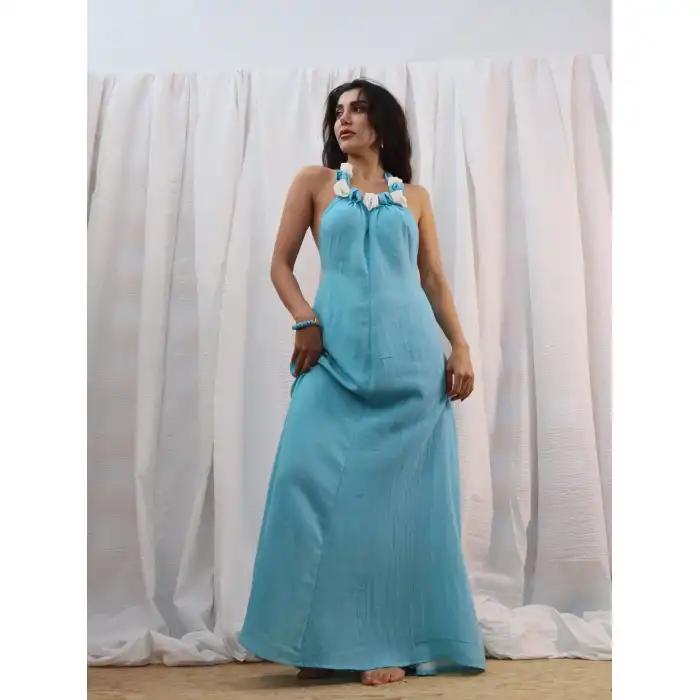 ALOHA YAKASI ÇİÇEK DETAYLI SIRT DEKOLTELİ MAKSİ MÜSLİN ELBİSE / Turkuaz