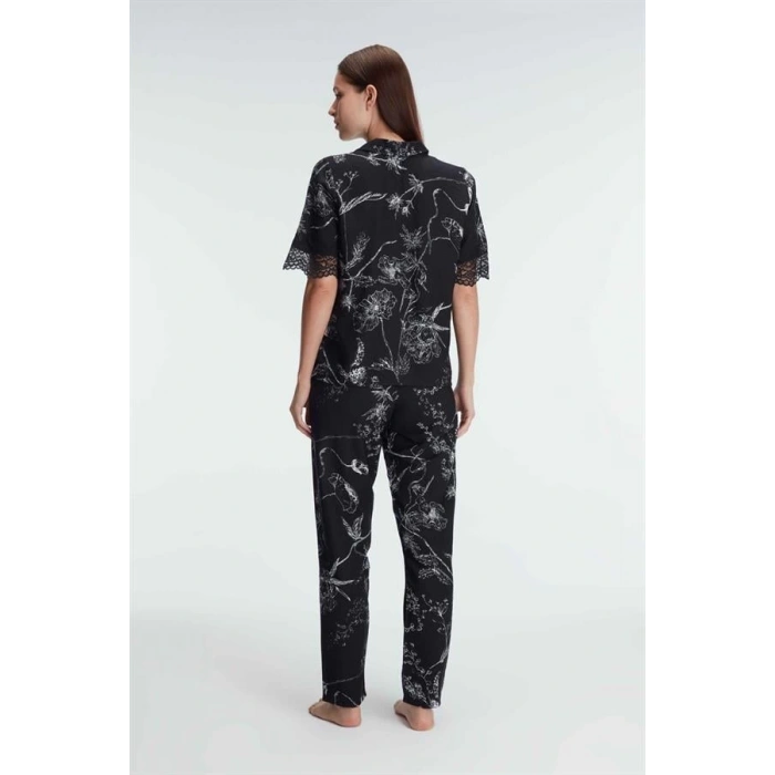 Yarım Kollu V Yaka Kadın Viskon Çiçek Desenli Yazlık Dokuma Dantel Detaylı Pijama Takımı