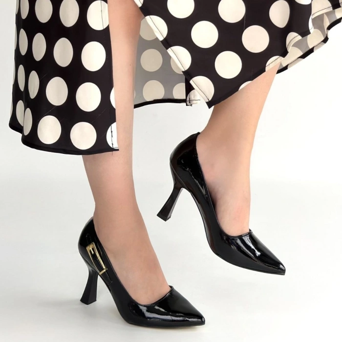 Cerin Siyah Rugan Topuklu Ayakkabı