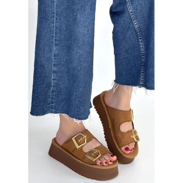 Coer Taba Süet Çift Tokalı Terlik