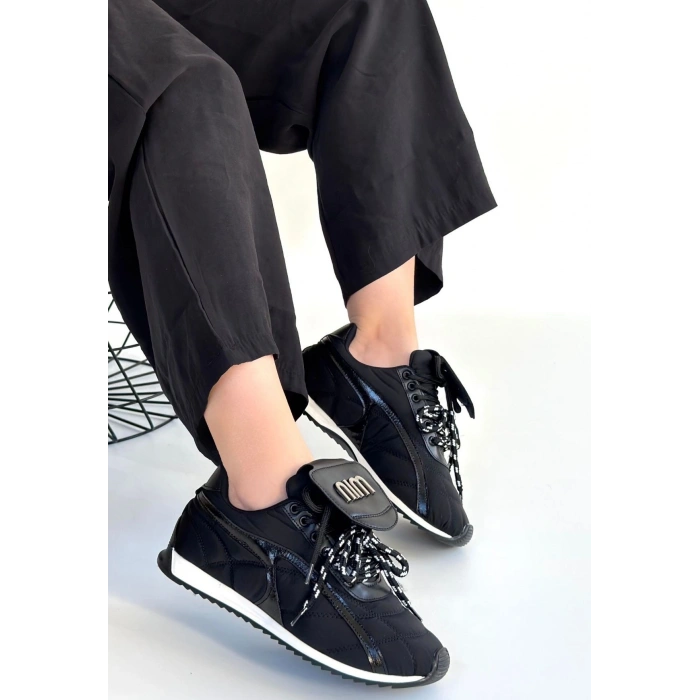 Dissa Siyah Cilt Bağcıklı Paraşüt Detaylı Spor Ayakkabı