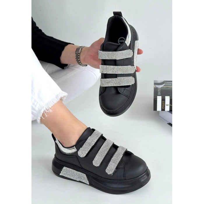 Elika Siyah Cilt Cırt Cırtlı Spor Ayakkabı