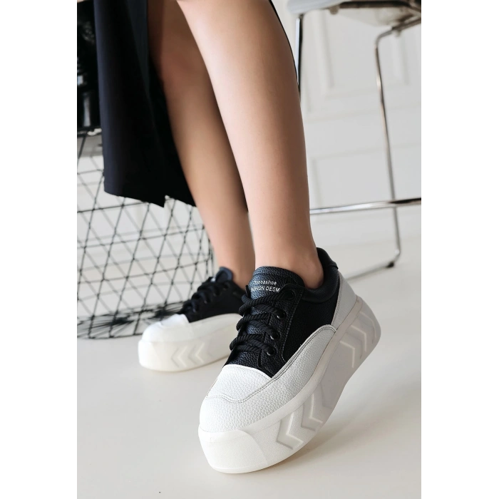 Emwa Siyah Cilt Bağcıklı Spor Ayakkabı