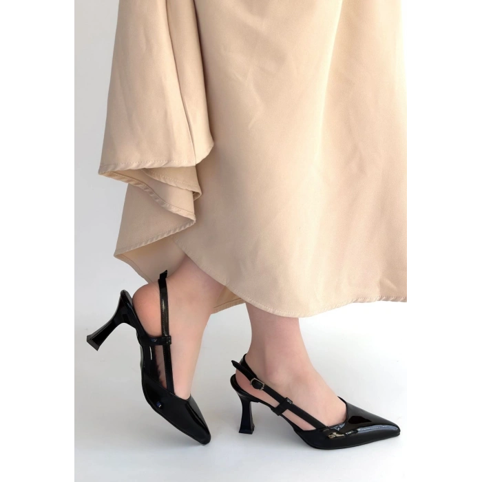 Hoost Siyah Rugan Topuklu Ayakkabı