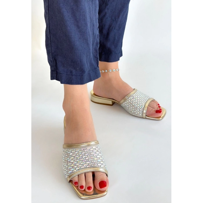 Ortu Gold Cilt İşlemeli Terlik