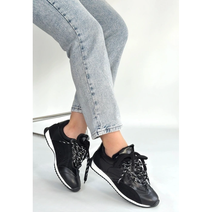 Ranu Siyah Cilt Paraşüt Detaylı Bağcıklı Spor Ayakkabı