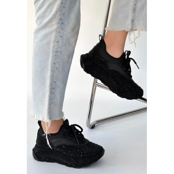 Rimay Siyah Cilt Boncuk İşlemeli Spor Ayakkabı