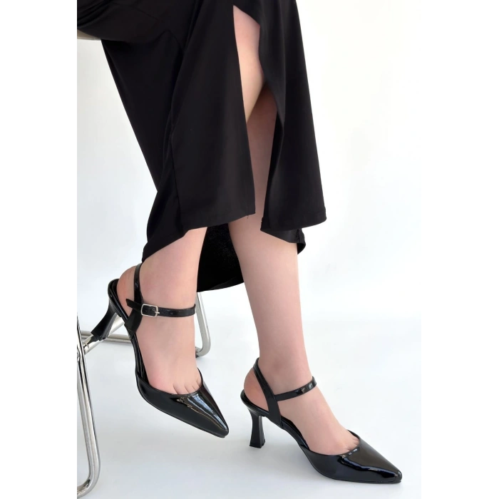 Suden Siyah Rugan Topuklu Ayakkabı