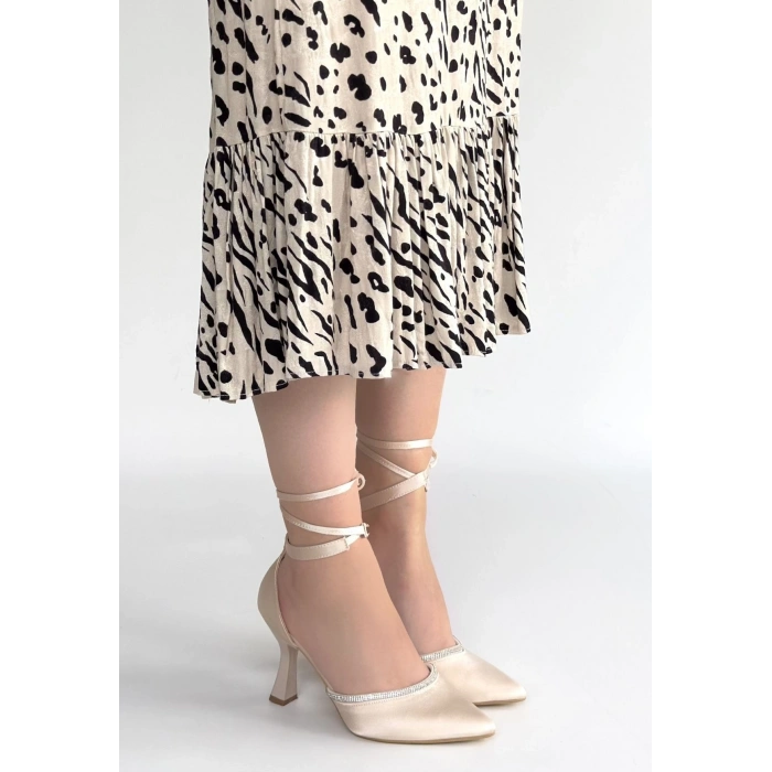 Tenja Bej Saten Bilekten Bağcıklı Topuklu Ayakkabı