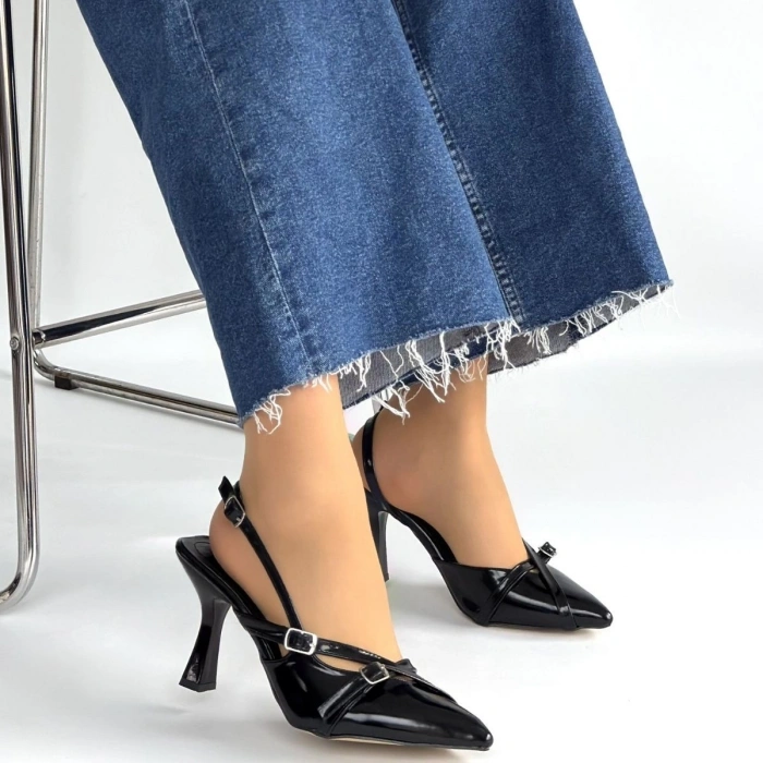 Tetti Siyah Rugan Topuklu Ayakkabı