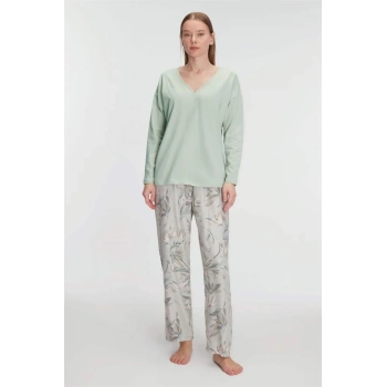 Uzun Kol V Yaka Pijama Takımı