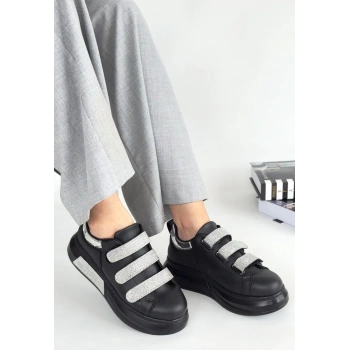 Elika Siyah Cilt Simli Cırt Cırtlı Spor Ayakkabı