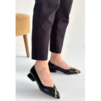 Goes Siyah Rugan Babet Ayakkabı