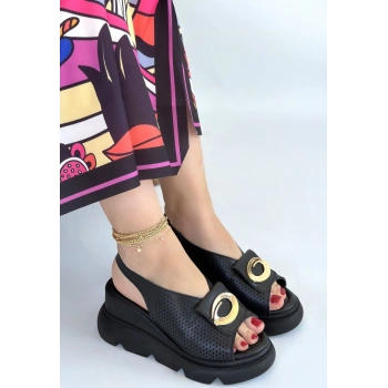 Gwon Siyah Cilt Dolgu Topuk Sandalet