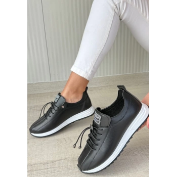 Monya Siyah Cilt Bağcıklı Spor Ayakkabı