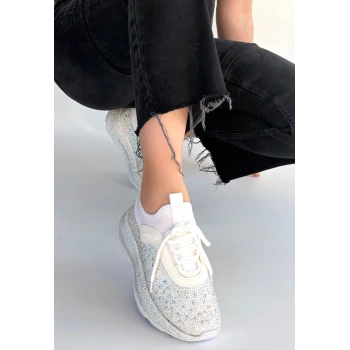 Rimay Beyaz Cilt Boncuk İşlemeli Spor Ayakkabı