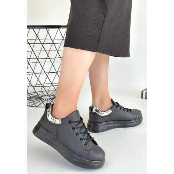 Sofio Siyah Cilt Bağcıklı Spor Ayakkabı