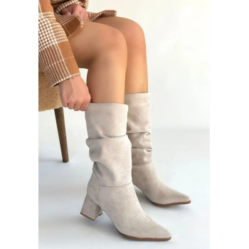 Titen Bej Süet Körüklü Topuklu Çizme