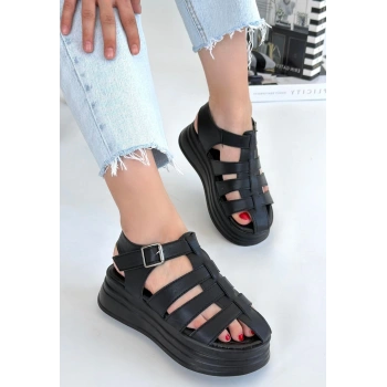 Toten Siyah Cilt Kemerli Sandalet