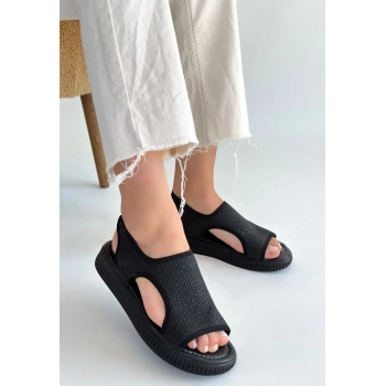 Wayi Siyah Hasır Cilt Sandalet