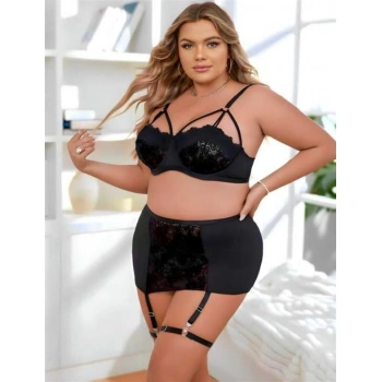 Büyük Beden Siyah Dantel İşlemeli Dekolteli Jartiyer Takımı