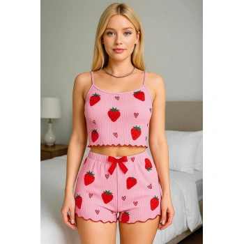 Pamuklu Pembe Üstüne Çilek Desen Fitilli Askılı Şortlu Pijama Takımı