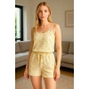 Sarı Üstüne Desenli Askılı Şortlu Pijama Takımı