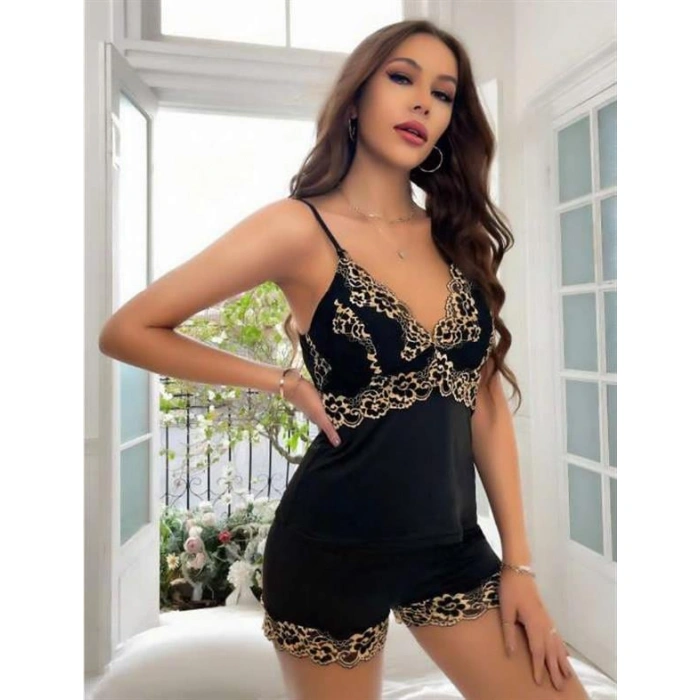 Dantel İşlemeli Siyah İnce Askılı Saten Şortlu Takım