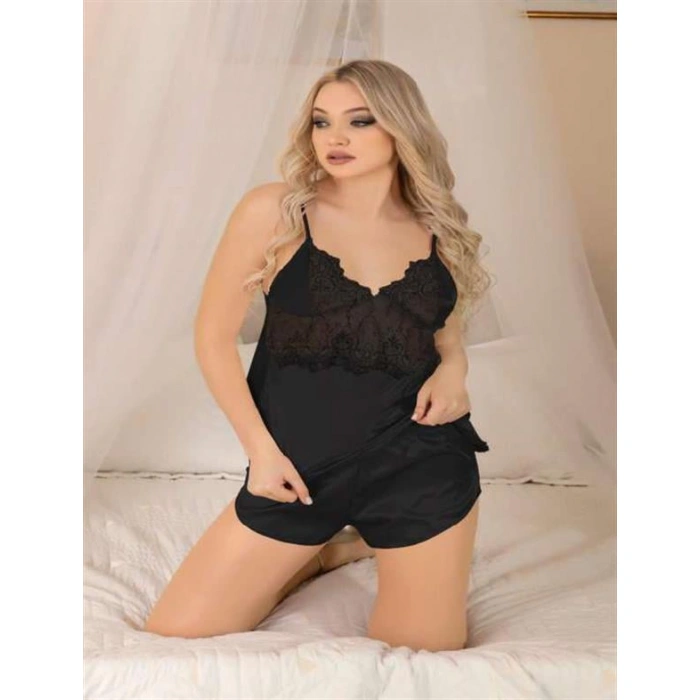 Siyah Dantel İşlemeli İnce Askılı Saten Şortlu Takım