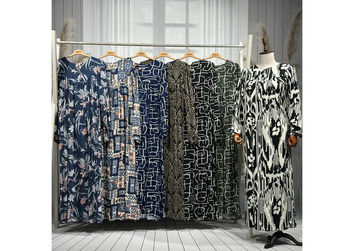 HESNA 8227 ROBALI ELBİSE - KARIŞIK DESENLER - 01-KARIŞIK DESEN - (Asorti: 3-5-7)