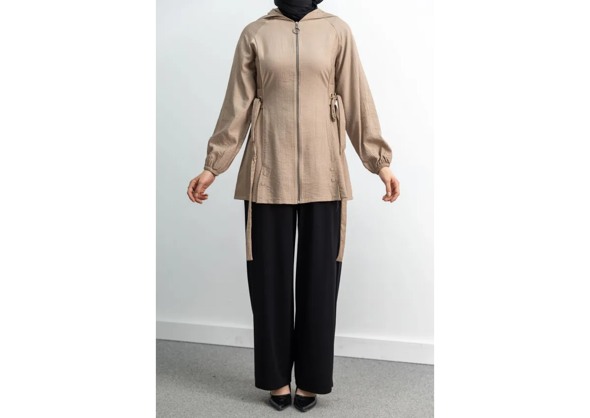 Letafet Şerit Detaylı Kapüşonlu Fermuarlı Ceket - VİZON - (Asorti: S-XL)