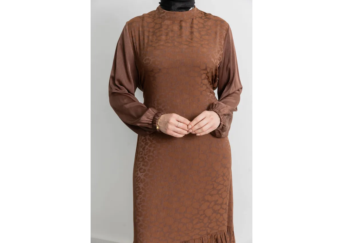 ETEK BÜZGÜ DETAYLI JAKAR ELBİSE - TABA - LEOPAR - (Asorti: 46-52)