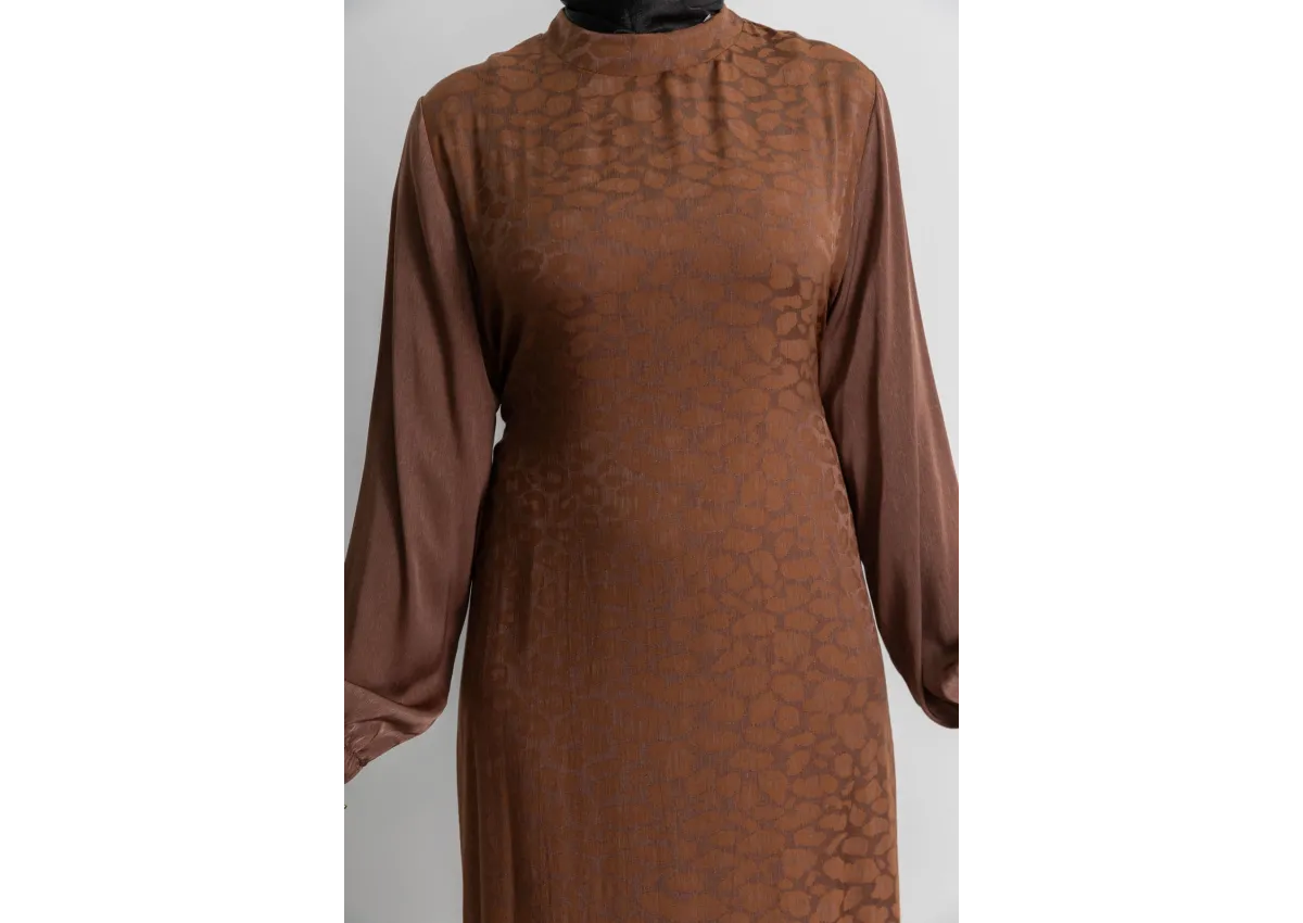 ETEK BÜZGÜ DETAYLI JAKAR ELBİSE - TABA - LEOPAR - (Asorti: 46-52)