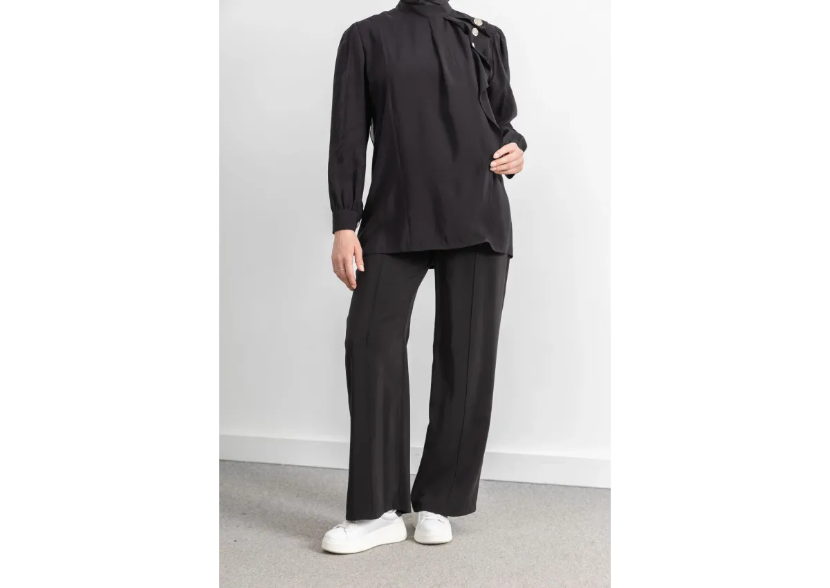 LETAFET ÖNÜ VOLAN DETAYLI PANTOLONLU TAKIM - SİYAH - (Asorti: M-XXL)