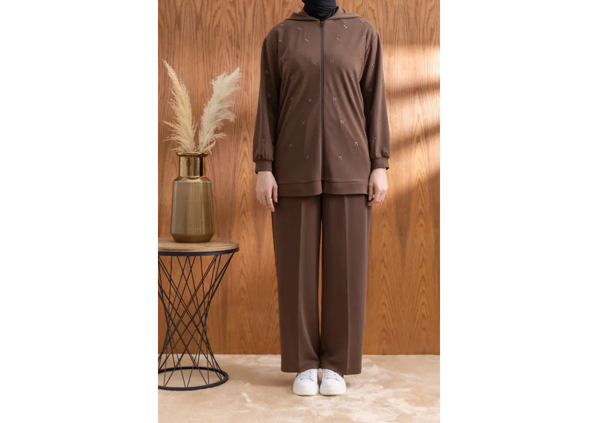 NAKIŞ VE İNCİ DETAYLI PANTOLONLU TAKIM - KAHVE - (Asorti: M-XXL)