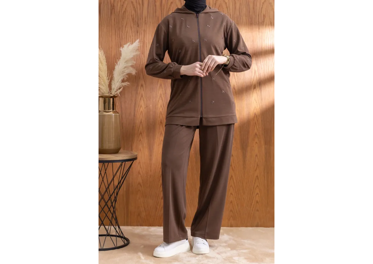 NAKIŞ VE İNCİ DETAYLI PANTOLONLU TAKIM - KAHVE - (Asorti: M-XXL)