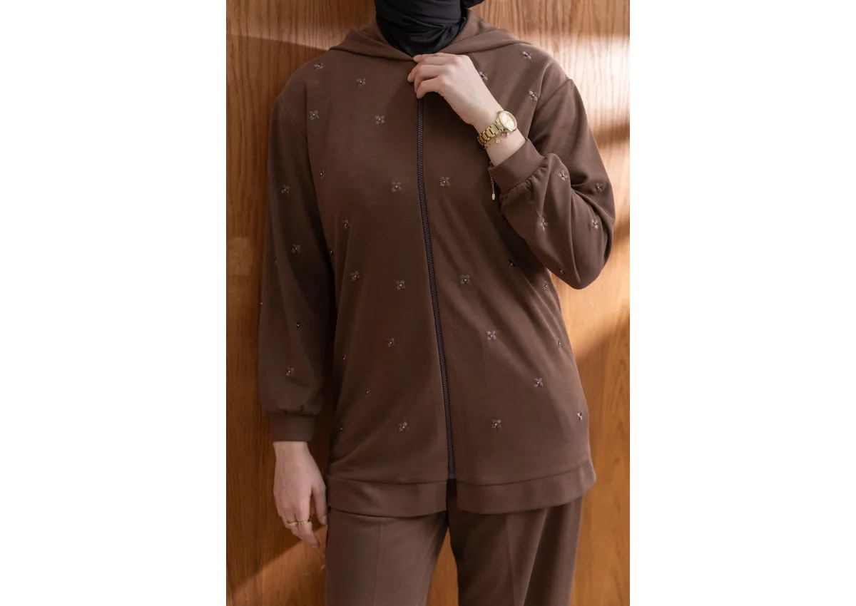 NAKIŞ VE İNCİ DETAYLI PANTOLONLU TAKIM - KAHVE - (Asorti: M-XXL)