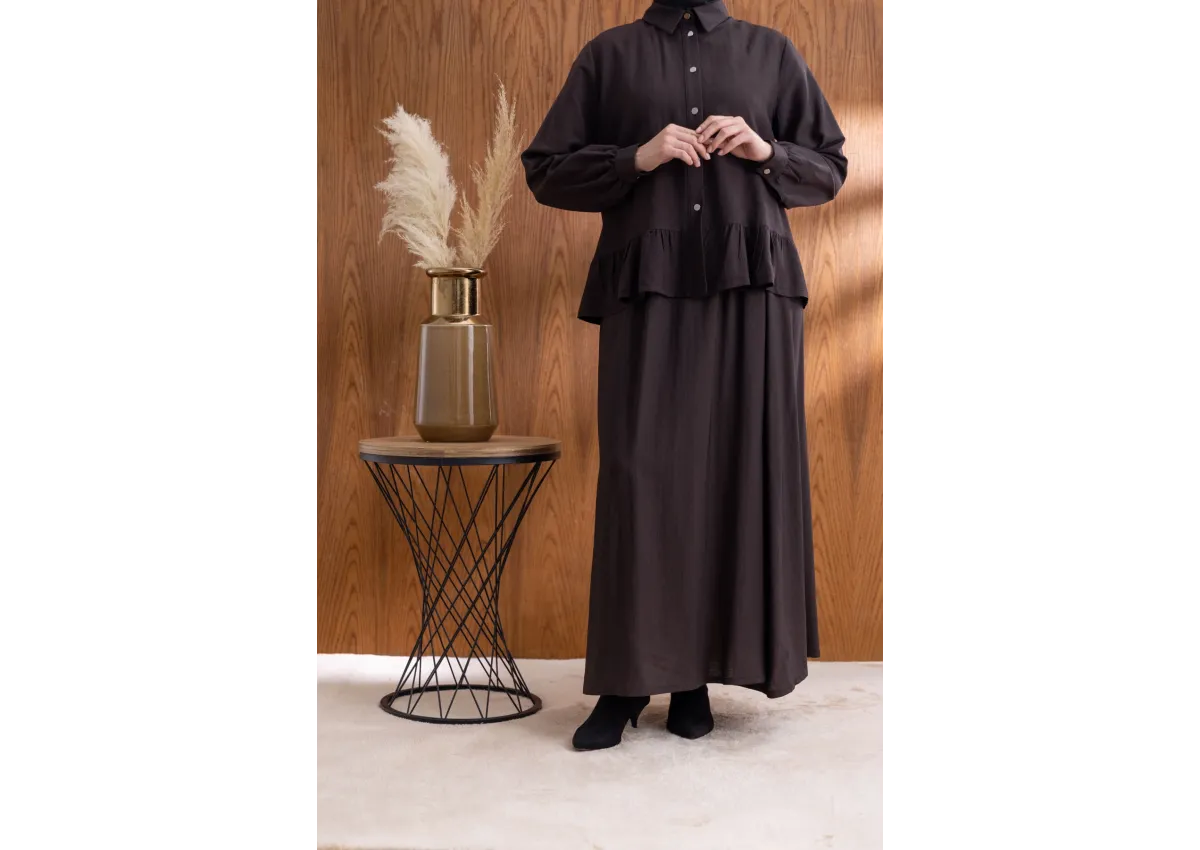 FIRFIR DETAYLI GÖMLEK YAKA ETEKLİ TAKIM - KAHVE - (Asorti: 46-52)