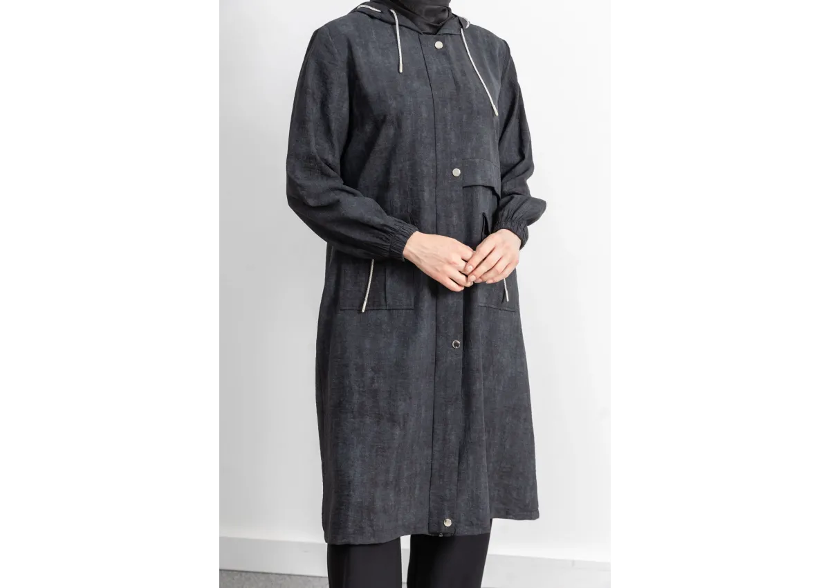 KAPÜŞONLU BASKILI ALLER DETAYLI ARABOY - SİYAH - (Asorti: 46-52)