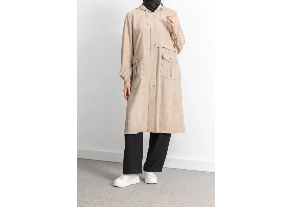 KAPÜŞONLU BASKILI ALLER DETAYLI ARABOY - BEJ - (Asorti: 46-52)