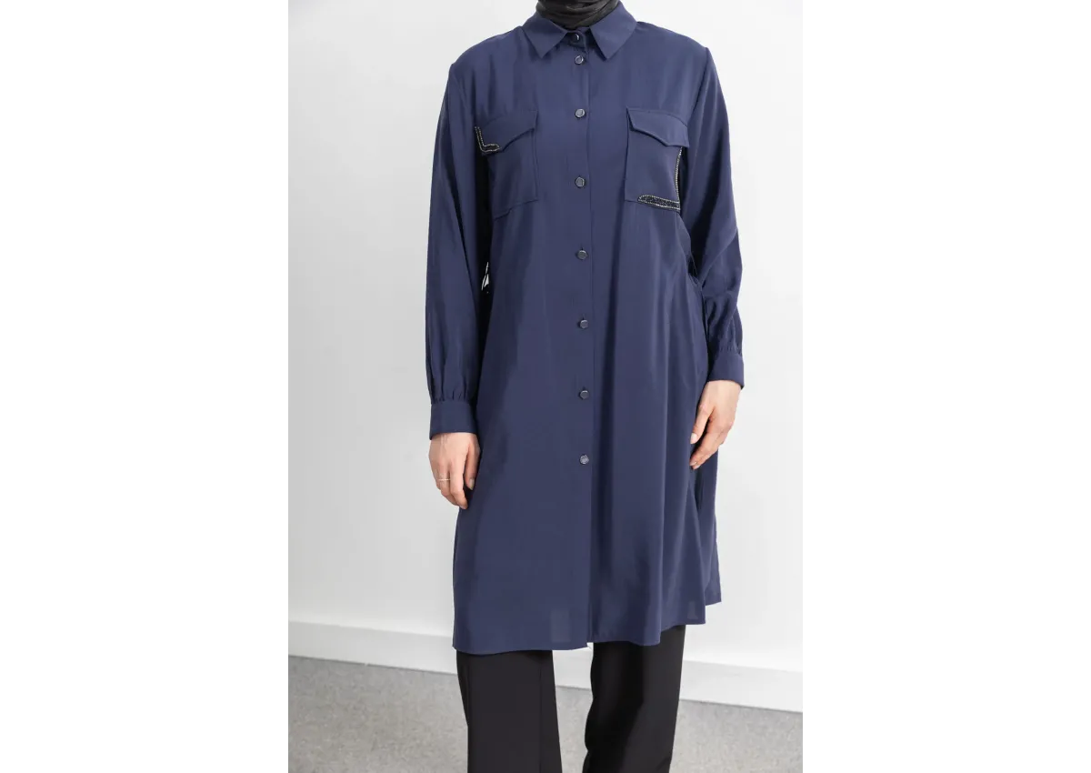 CEPLERİ TAŞ DETAYLI KUŞAKLI ARABOY - LACİVERT - (Asorti: 46-52)